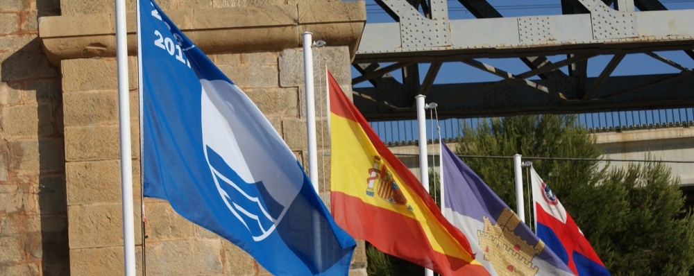 En total han sido 15 puertos galardonados con Bandera Azul en la Comunidad Valenciana, 14 han ido a Alicante y una al Club Náutico Oropesa del Mar.