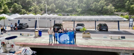 El Club Náutico Oropesa del Mar pone en marcha la planta generadora de electricidad fotovoltaica