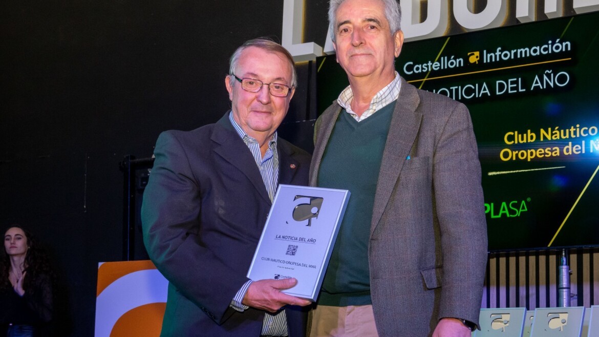 El presidente del Club Náutico recibe el premio a la noticia del año de Castellón Información